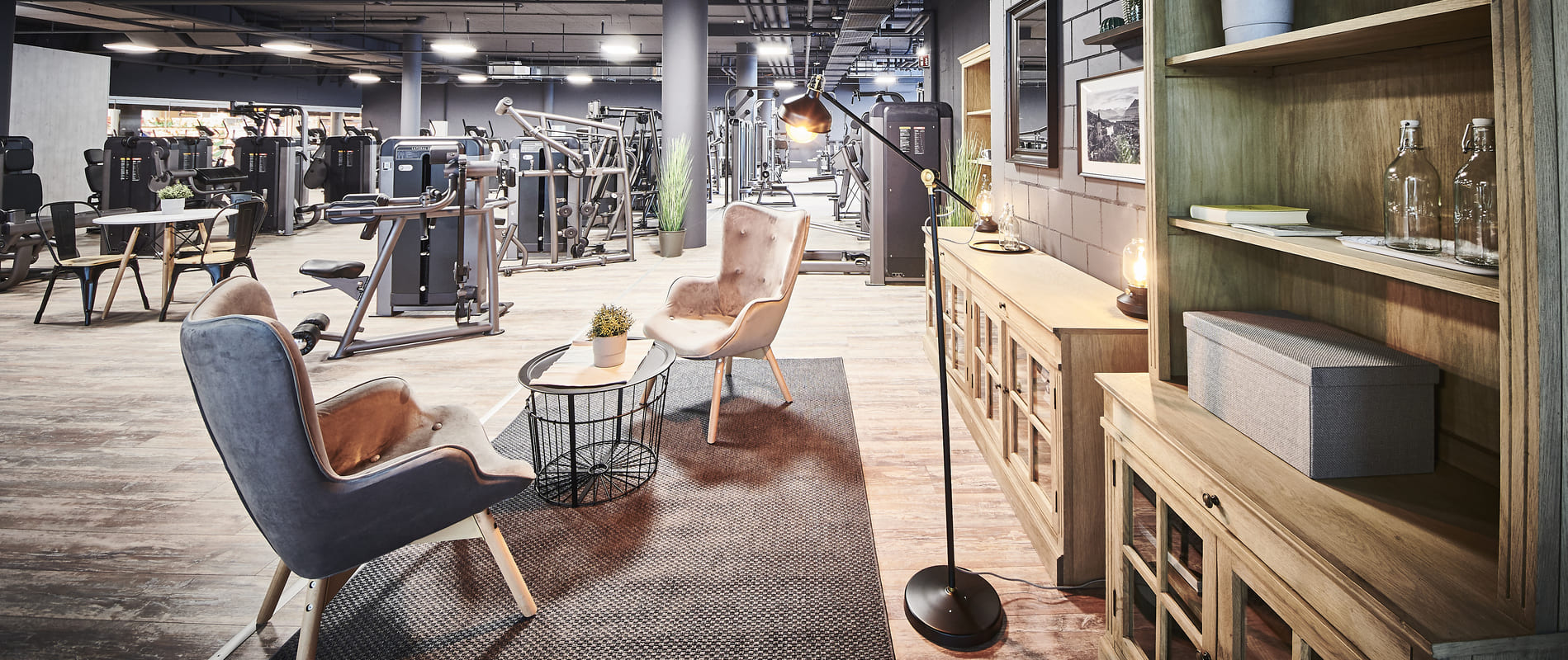 update Fitness Thun / Secteur : Bistro-Lounge